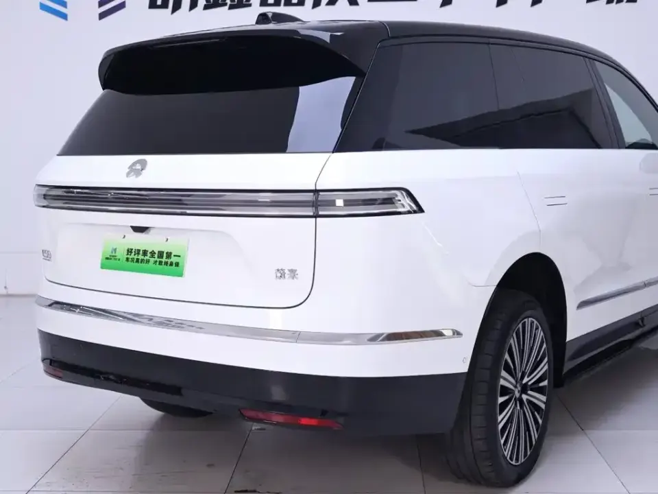 Nio ES9