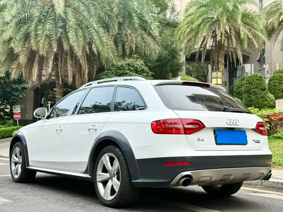 Audi A4 (Import)
