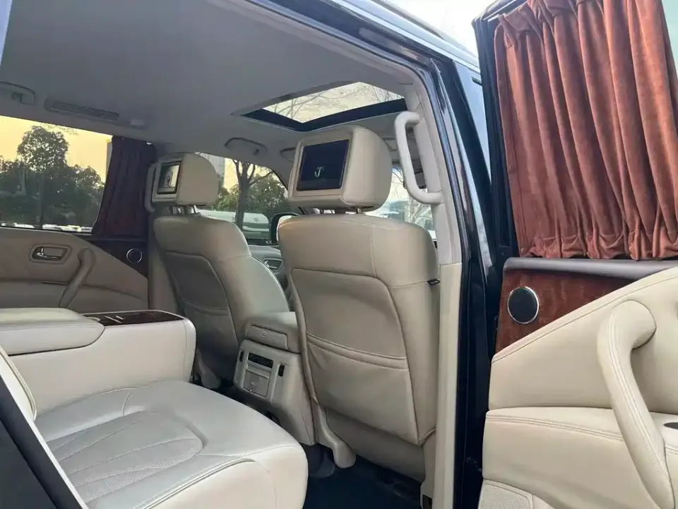 Infiniti QX80