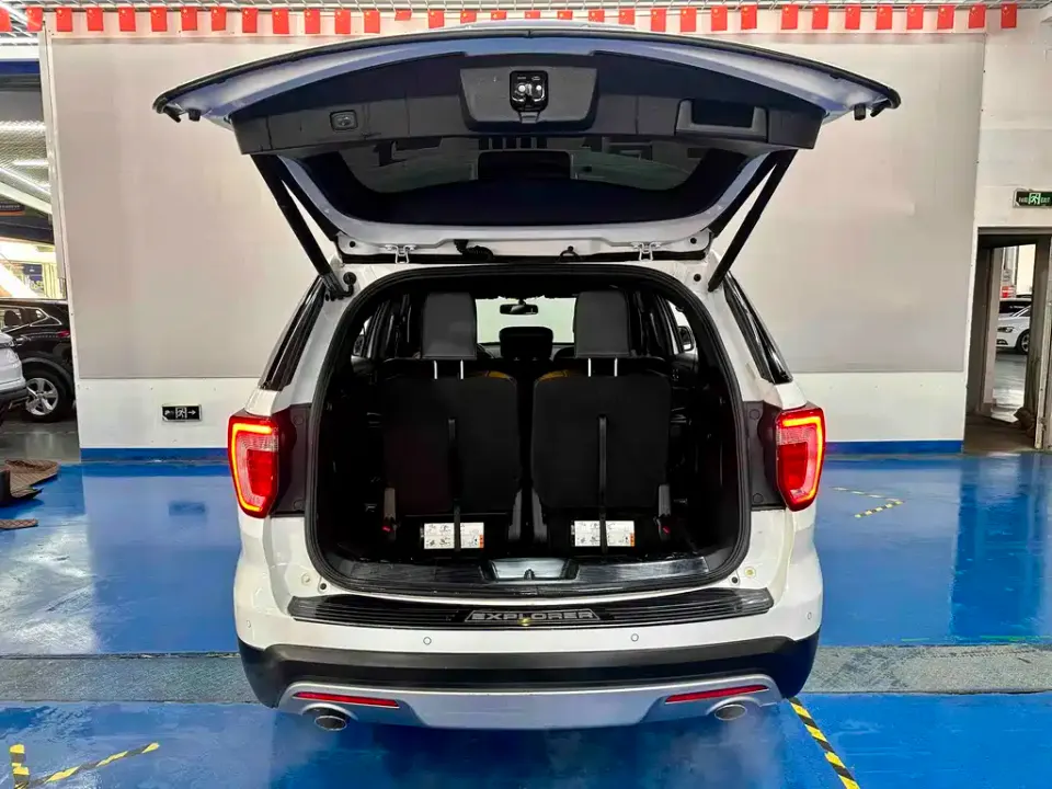Ford Explorer (Import)