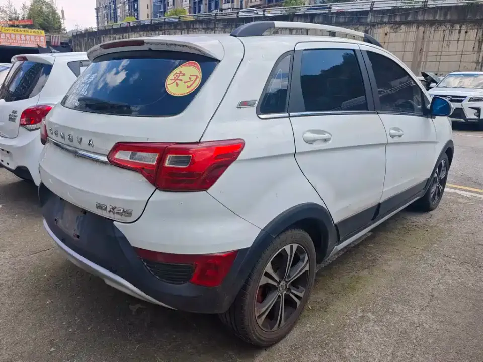 BAIC Senova X25