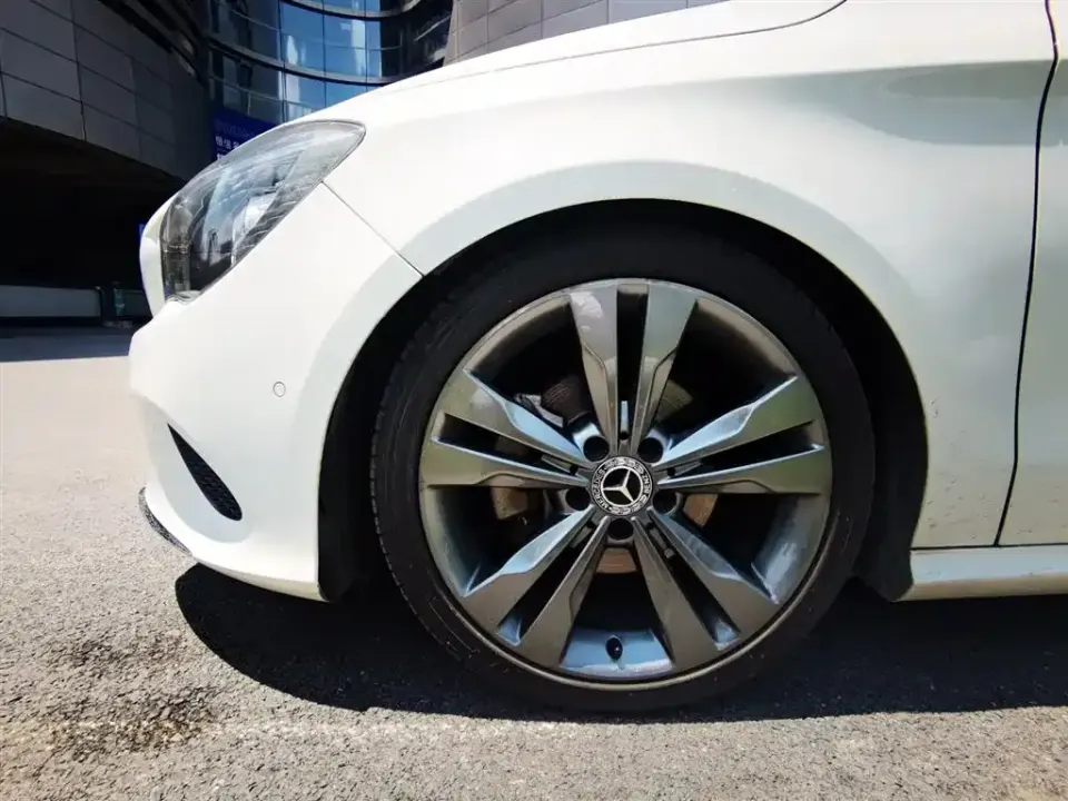 Mercedes-Benz CLA (Import)