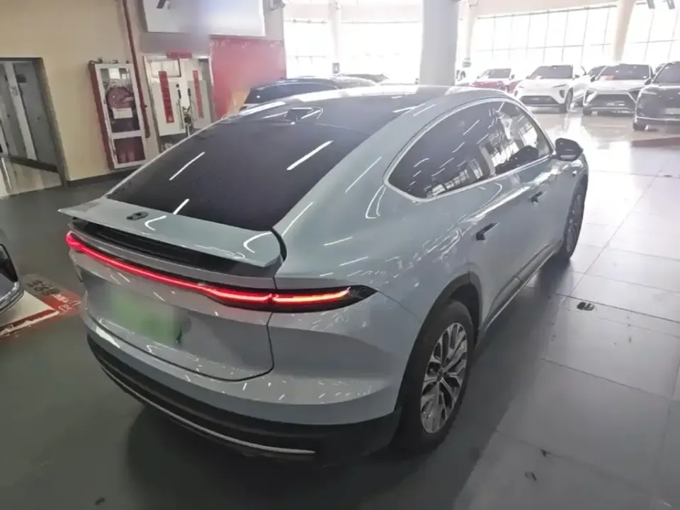 Nio EC6