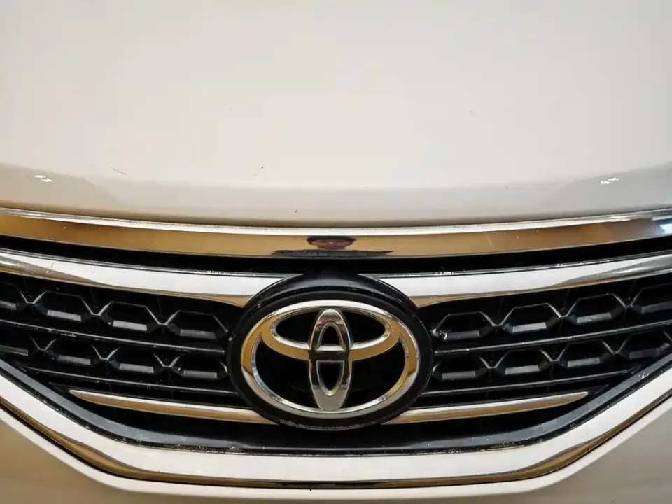 Toyota Reiz
