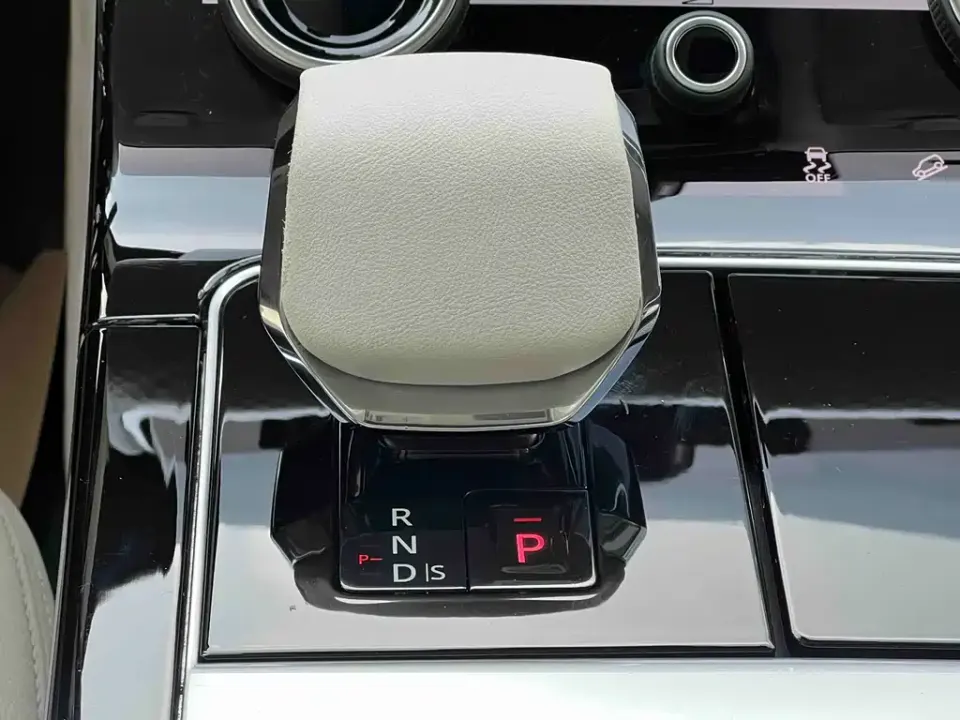 Land Rover Velar