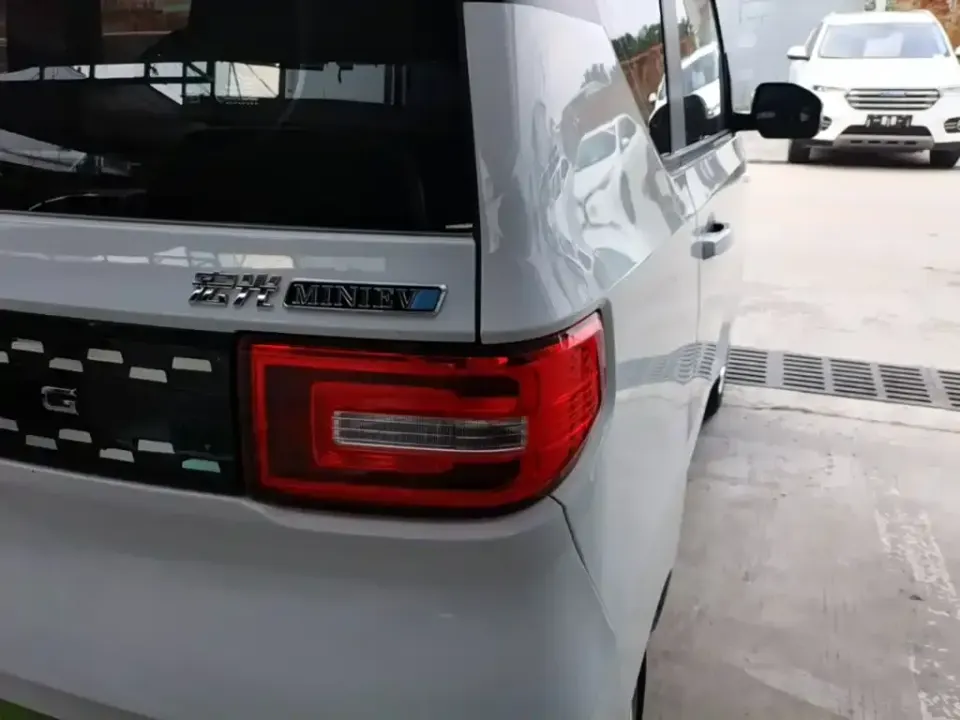 Wuling MINIEV