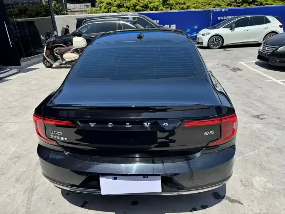 Volvo S90