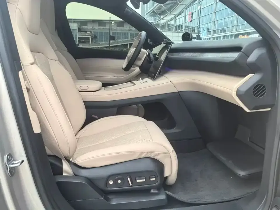 Nio EC7