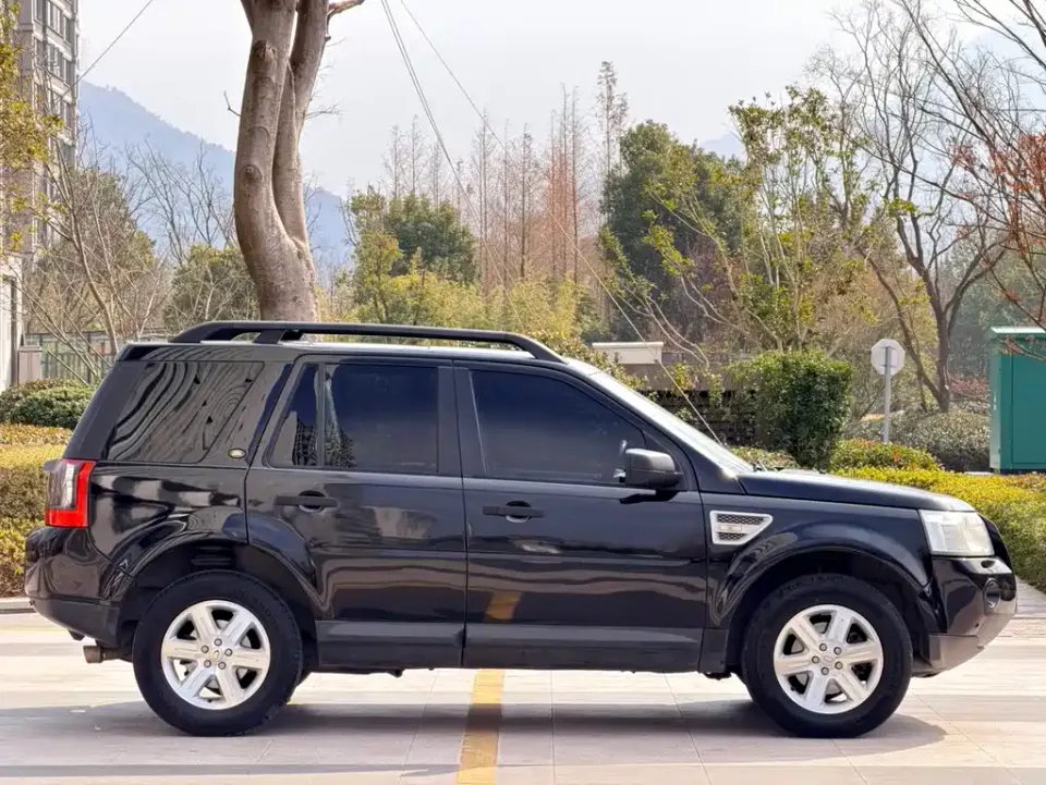 Land Rover Freelander 2
