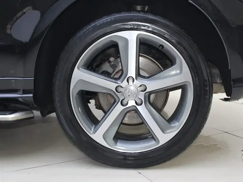 Audi Q5 (Import)