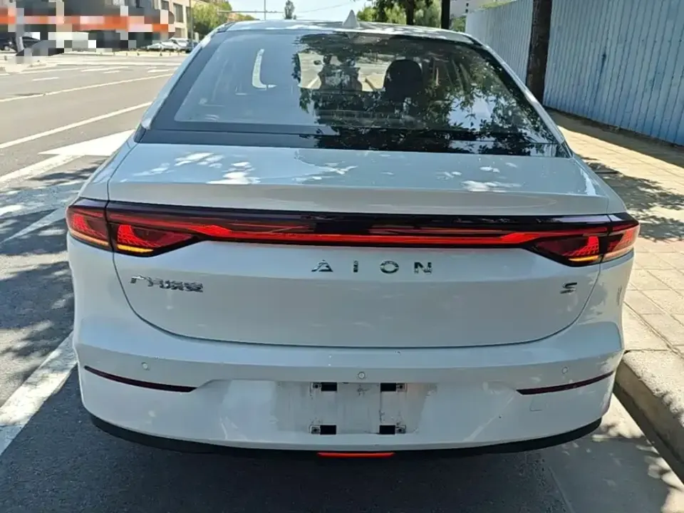 Aion AION S