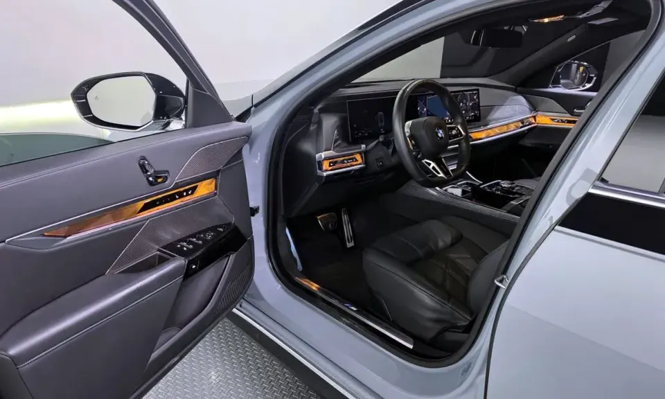 BMW 7-Series