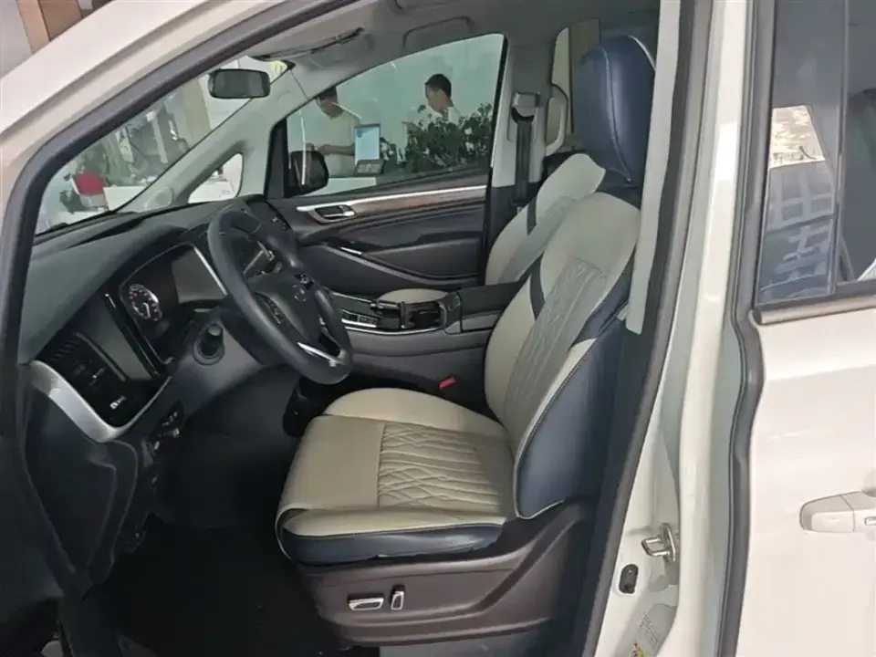 GAC Trumpchi M8
