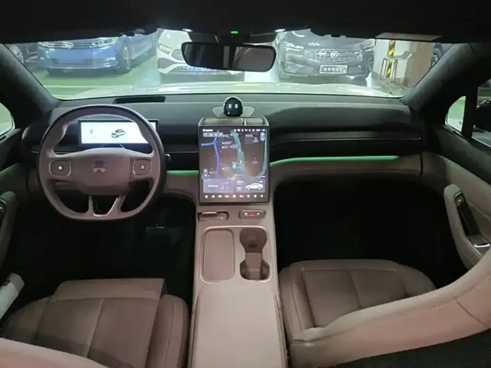 Nio EC6