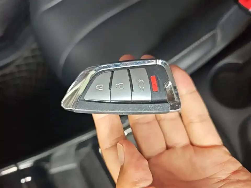 Roewe i5