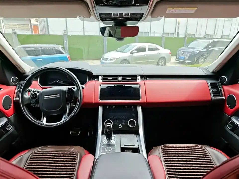 Land Rover Sport