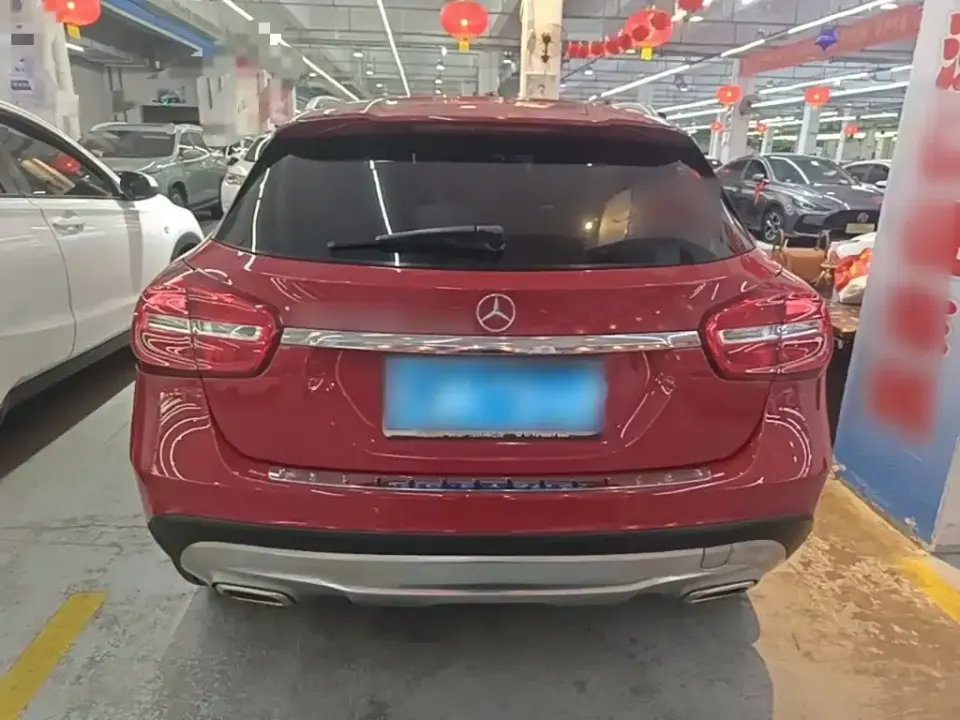 Mercedes-Benz GLA