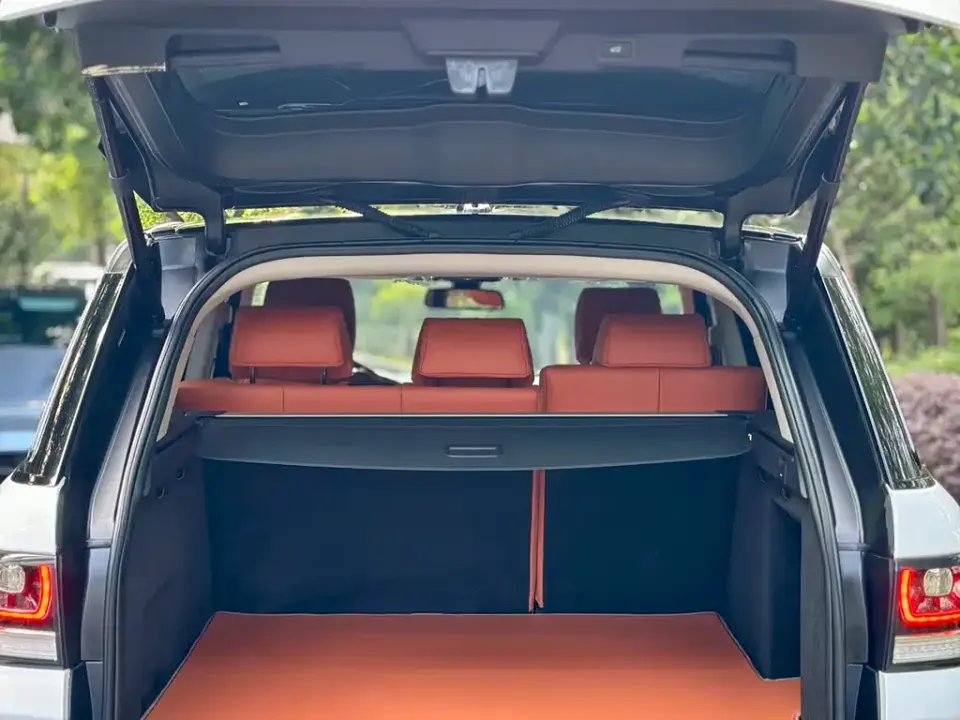 Land Rover Sport