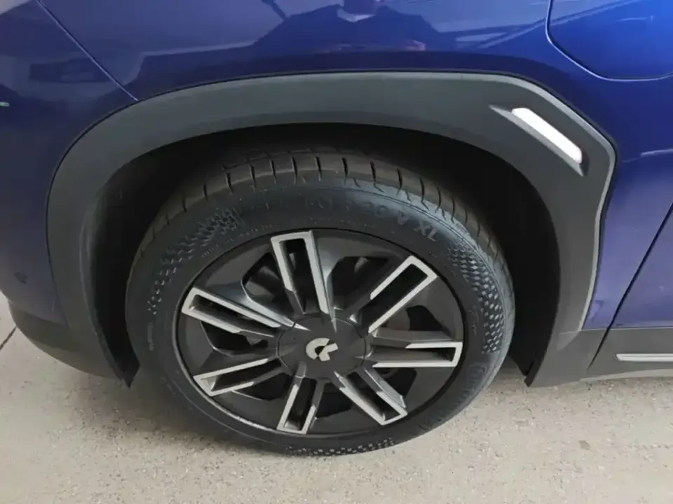 Nio EC6