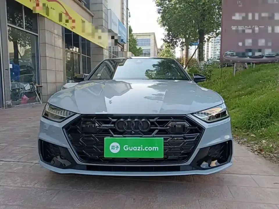 Audi A7L