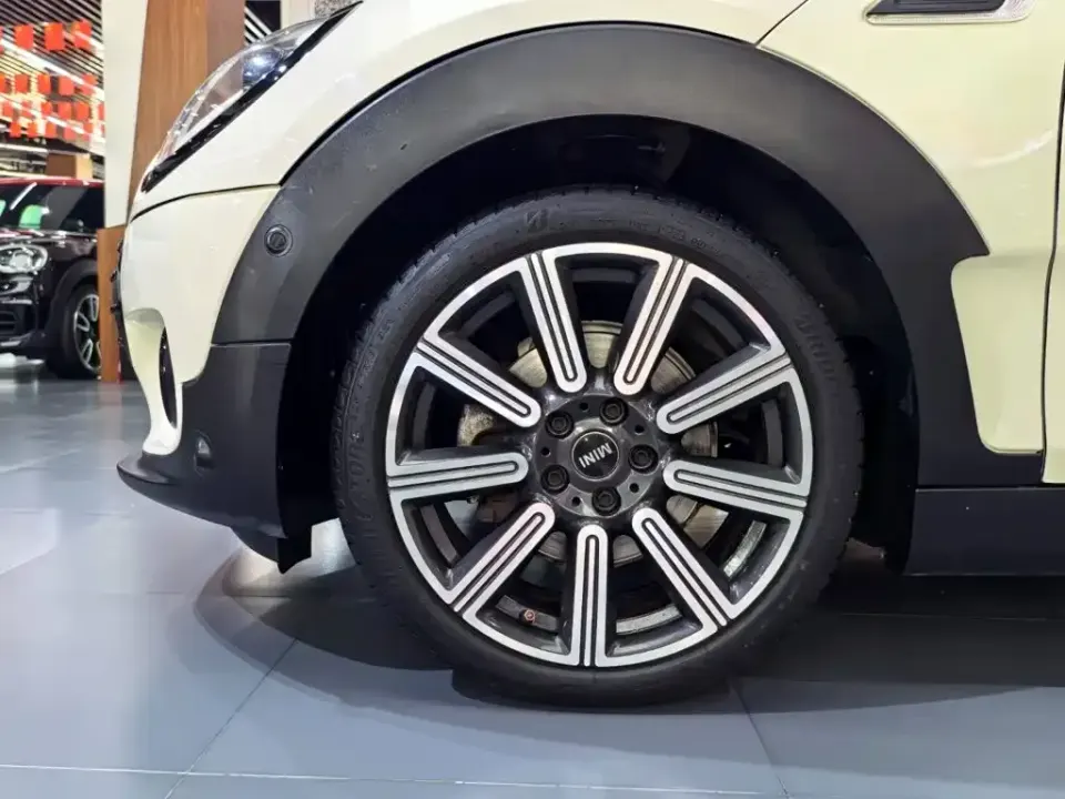 MINI Mini Clubman