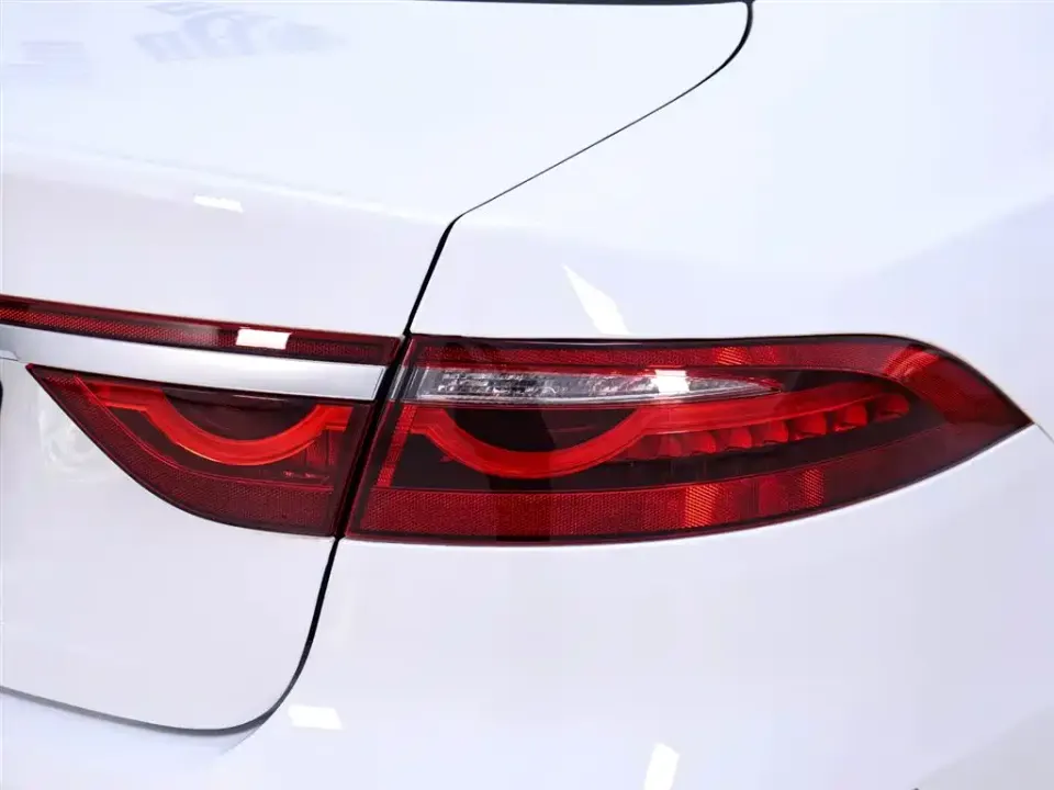 Jaguar XFL