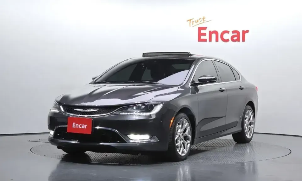 Chrysler 200