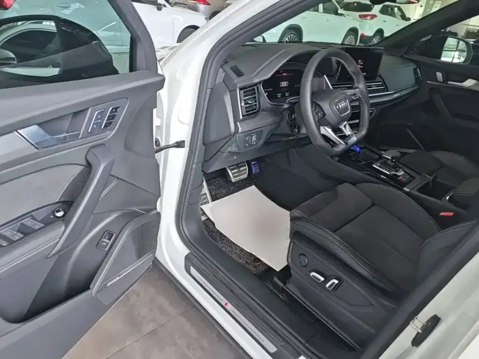 Audi Q5L Sportback