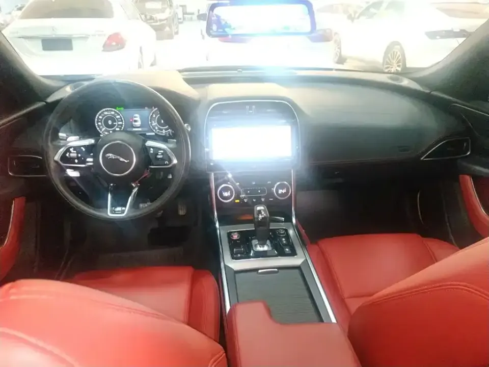 Jaguar XEL