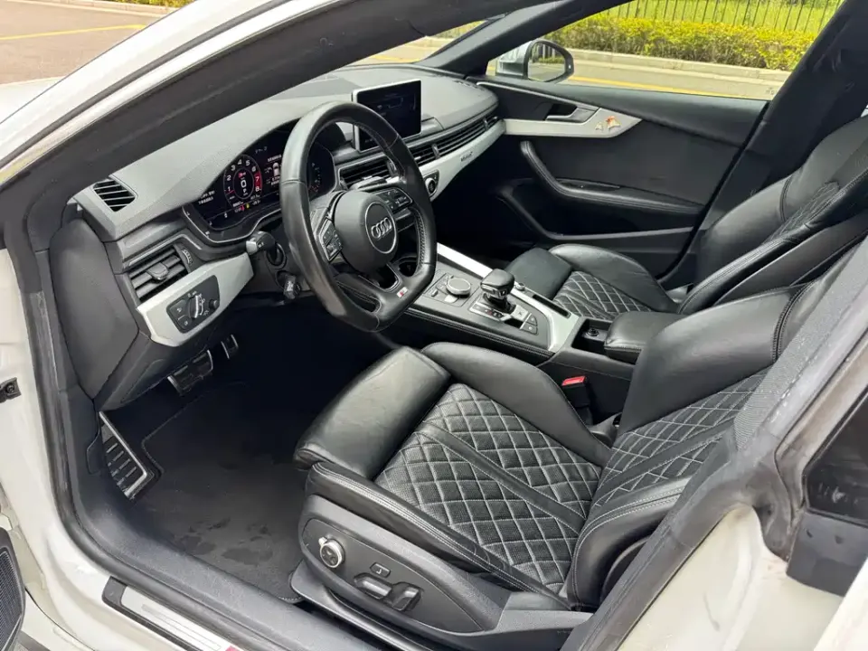 Audi S5
