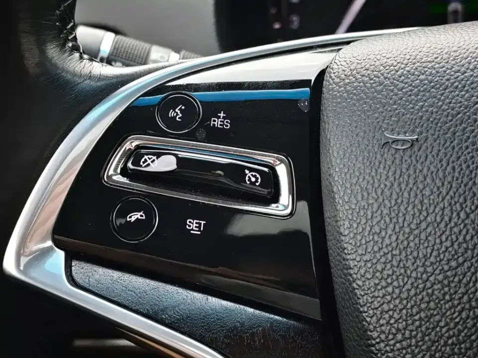 Cadillac XTS