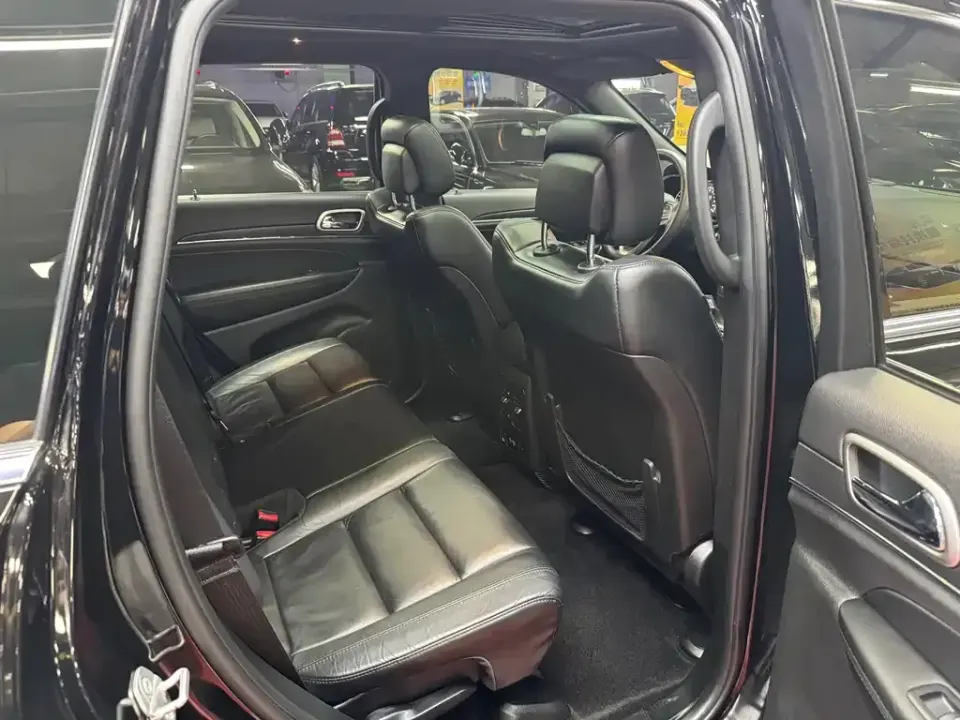 Jeep Grand Cherokee (Import)