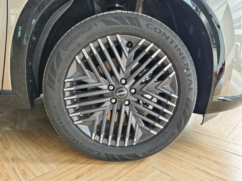 Nissan Teramont