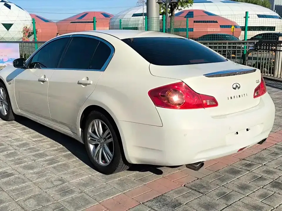 Infiniti G