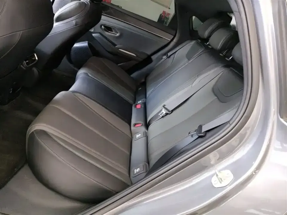 BYD Qin L