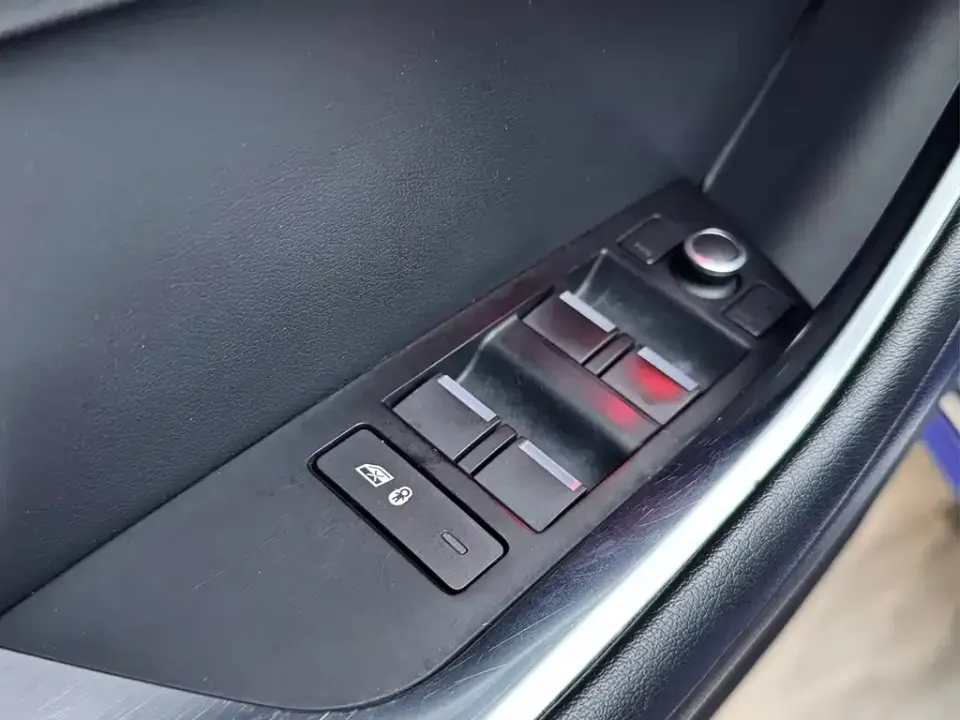 Jaguar XEL