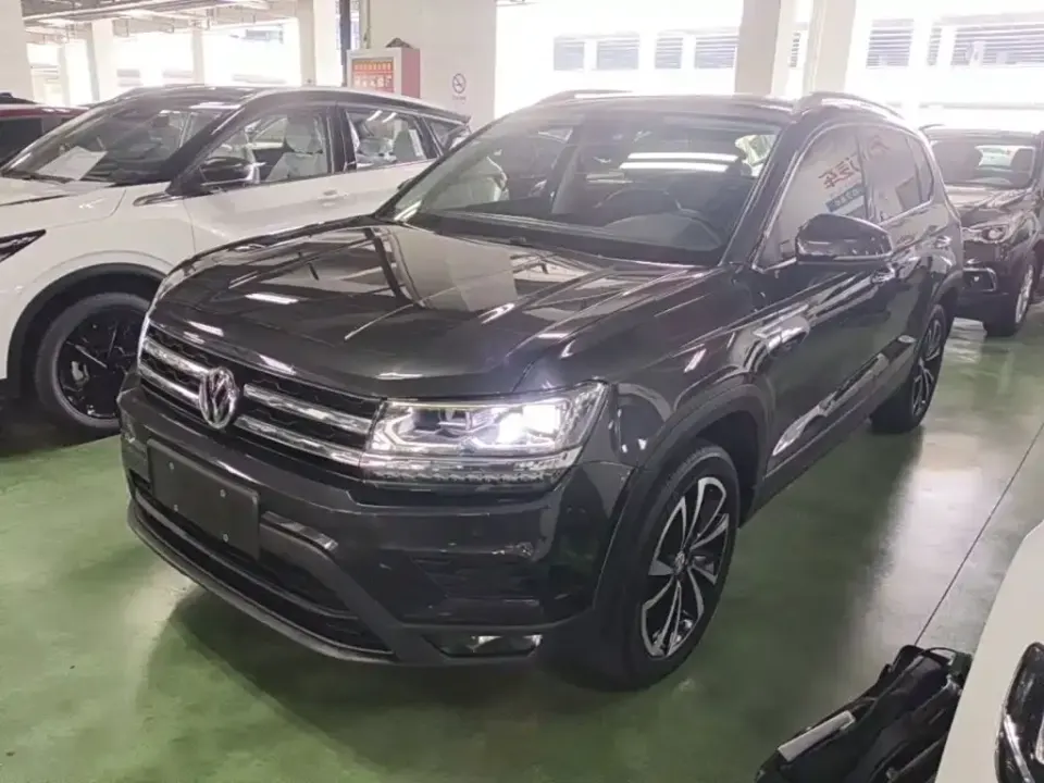 Volkswagen Tharu