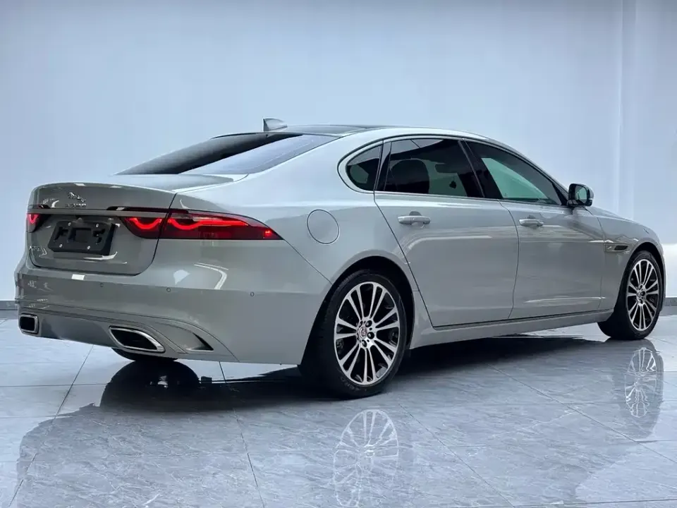 Jaguar XFL