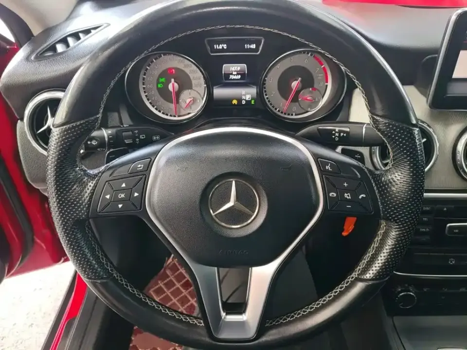 Mercedes-Benz GLA