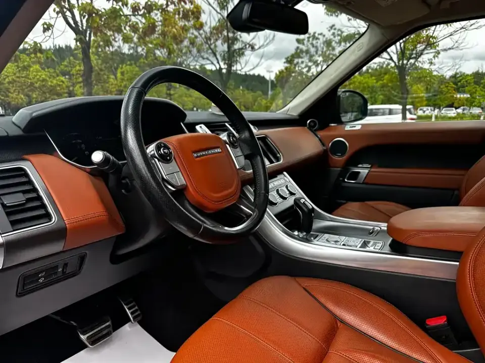 Land Rover Sport