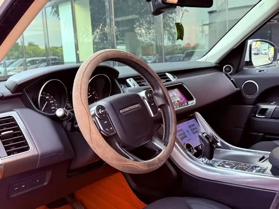 Land Rover Sport