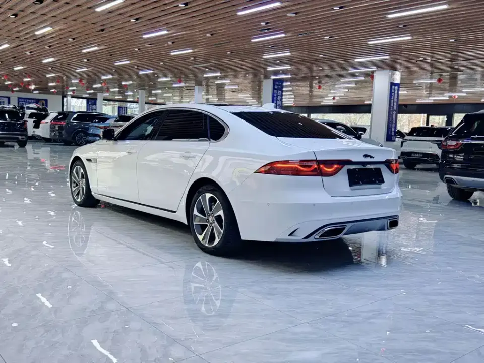 Jaguar XFL