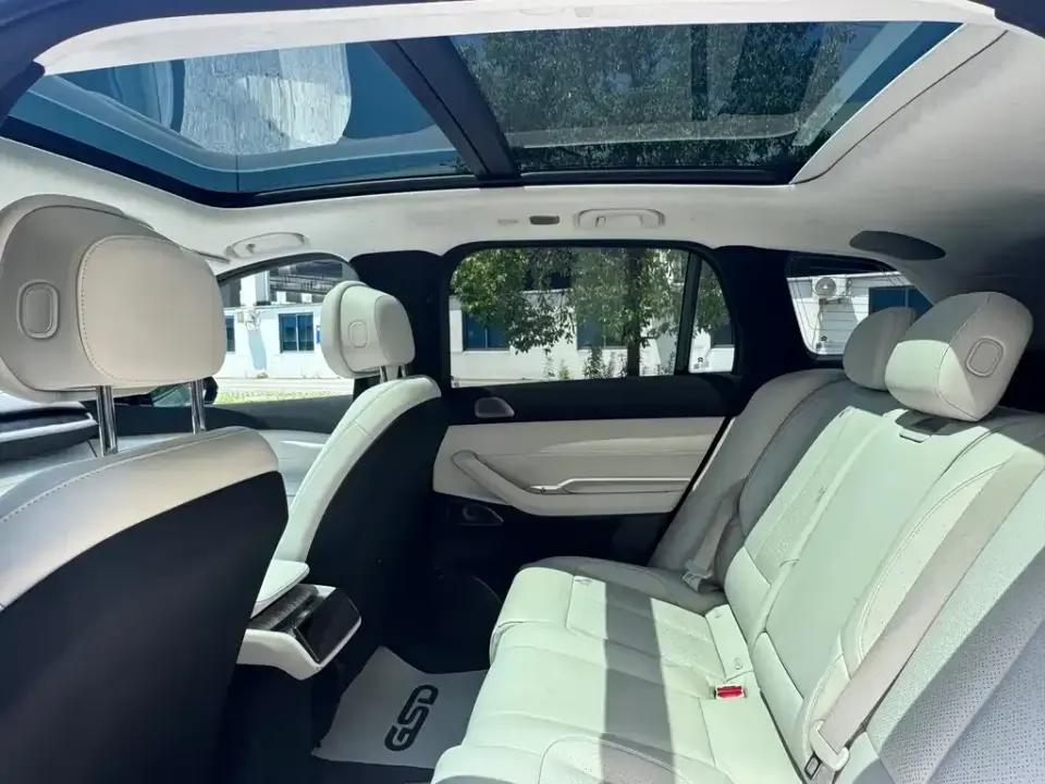 Nio ES7