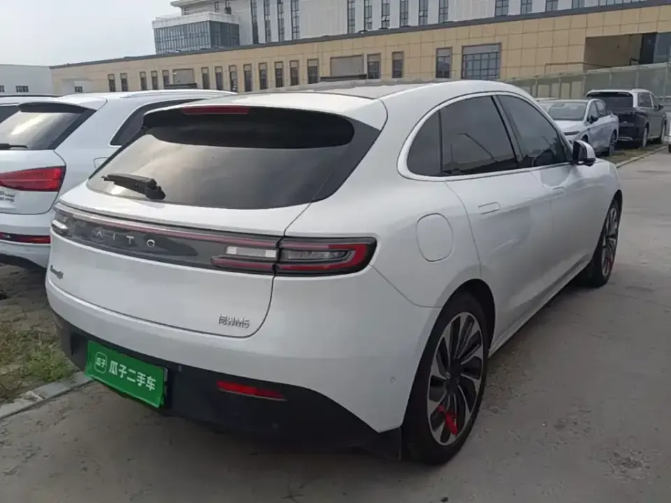 AITO AITO M5