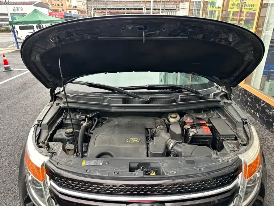 Ford Explorer (Import)