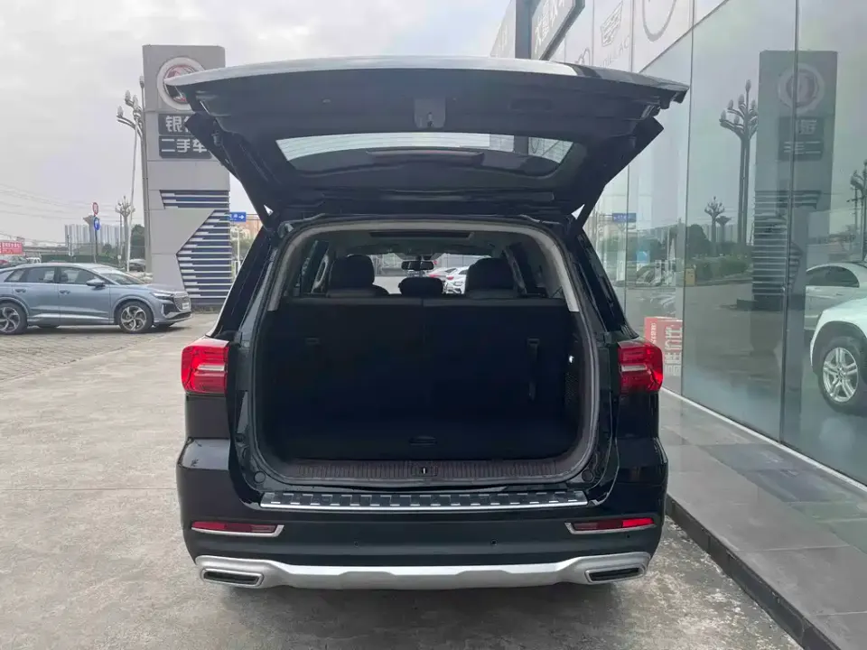 Roewe RX8