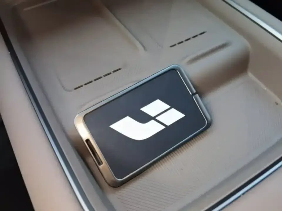 Li Li i6