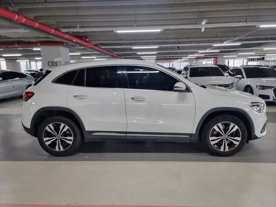 Mercedes-Benz GLA-Class