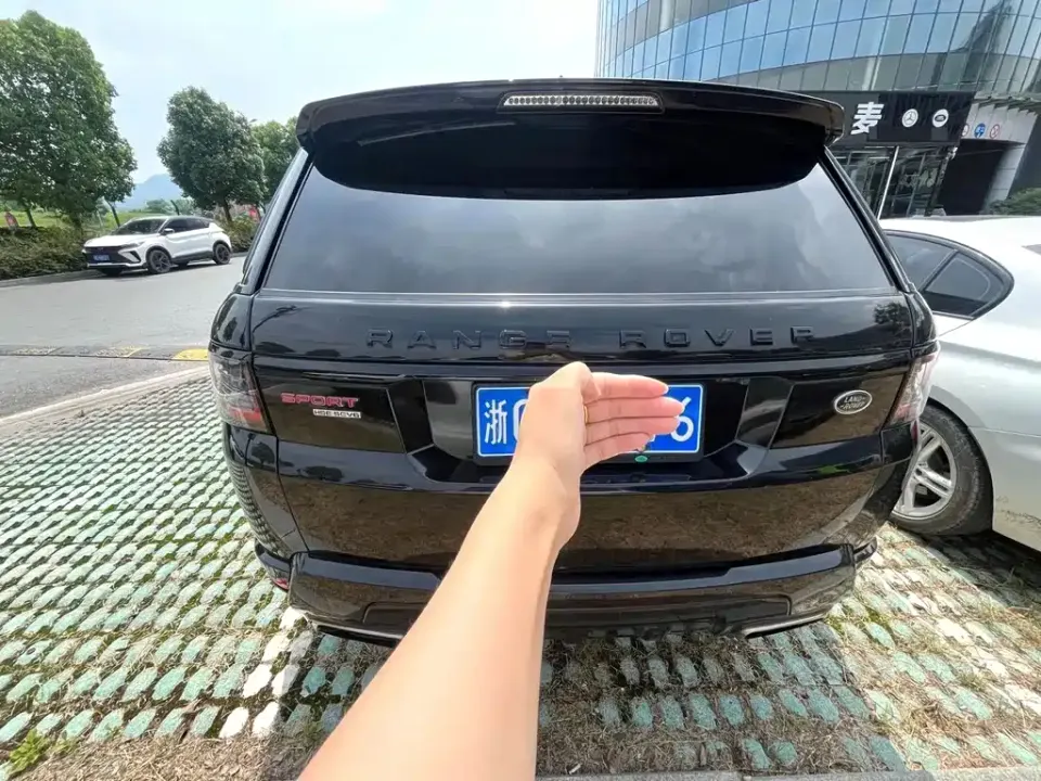 Land Rover Sport