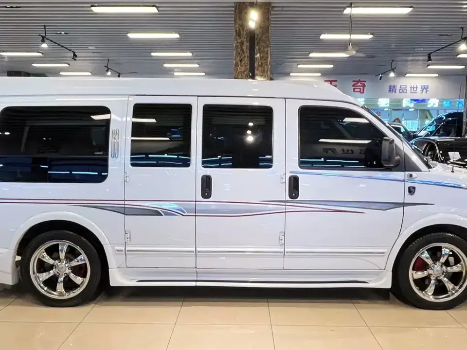 GMC Savana